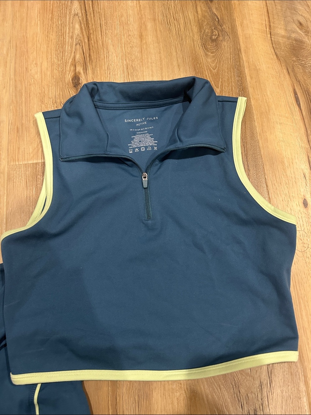 Sincerely Jules Navy Crop Zip Tank & Bike Shorts with Lime Trim - Picture 4 of 6